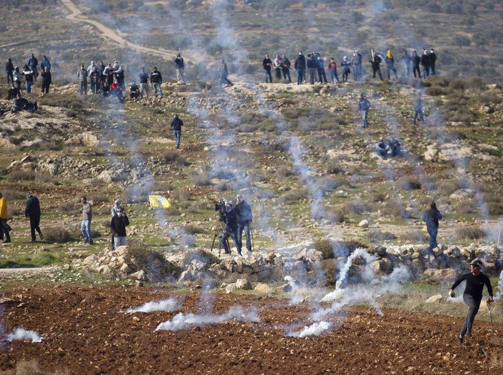 bentrok warga palestina dengan tentara israel di tepi barat 2 43