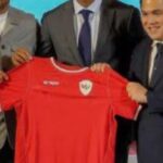 Patrick Kluivert Menang