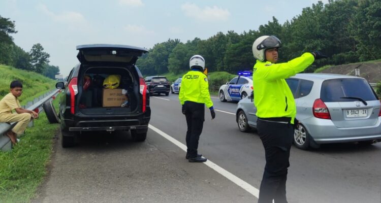 Ditlantas Polda Jawa Barat mencatat penurunan drastis angka kecelakaan lalu lintas selama pelaksanaan Operasi Ketupat Lodaya 2026 kemarin.