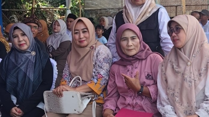 Ketua panitia penyelenggara Tablig Akbar di Dusun Pasigaran dalam sambutannya menyampaikan bahwa perjalanan 18 tahun KWT Sugih Mukti merupakan