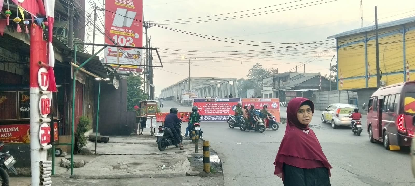 Perbaikan Jembatan Geulis Dayeuhkolot Dimulai Warga Di Himbau Hati-hati